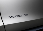 特斯拉Model Y L官宣金秋入华：大六座SUV市场迎来新变量